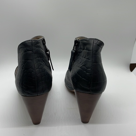 Matt Bernson Shoes Matt Bernson Jagguar Black Croc Ankle Booties size - 7 - Picture 6 of 10